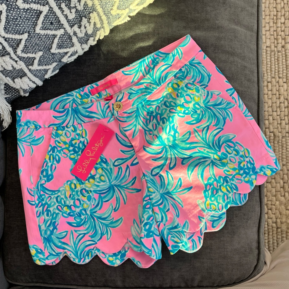 NWT Lilly Pulitzer Buttercup Stretch Short Sz 8 “Beat the Heat”